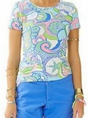 Lilly Pulitzer Karrie Crystal Coast short sleeved T-shirt in size Medium